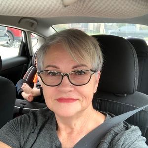 Meet your Posher, Deborah